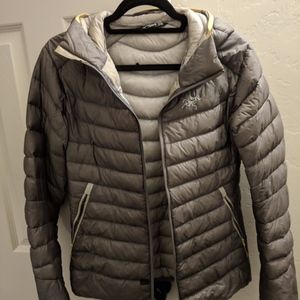 Women's Arc'teryx Down Puffy Jacket - Medium